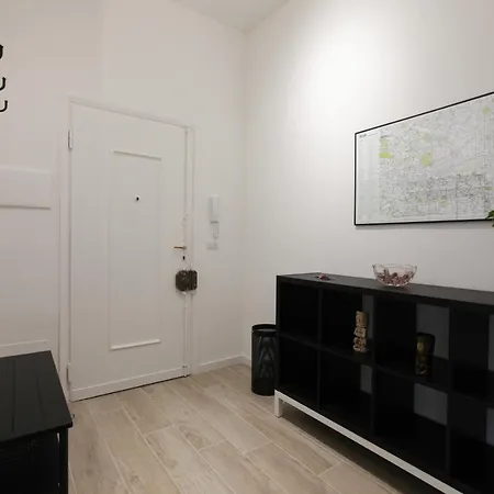 Lovely - Lovely Porta Romana Apartment